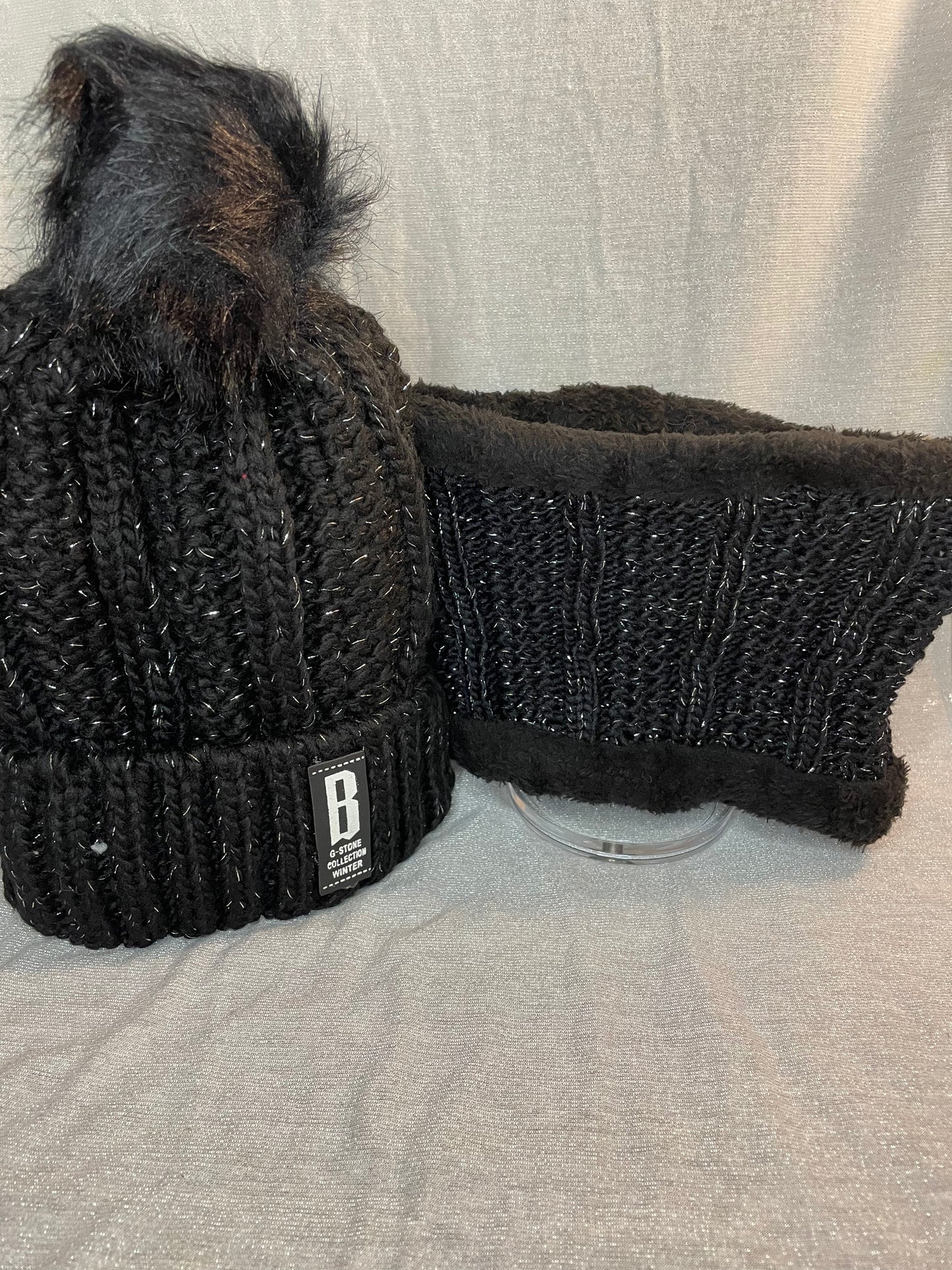 Knitted Beanie with Scarf